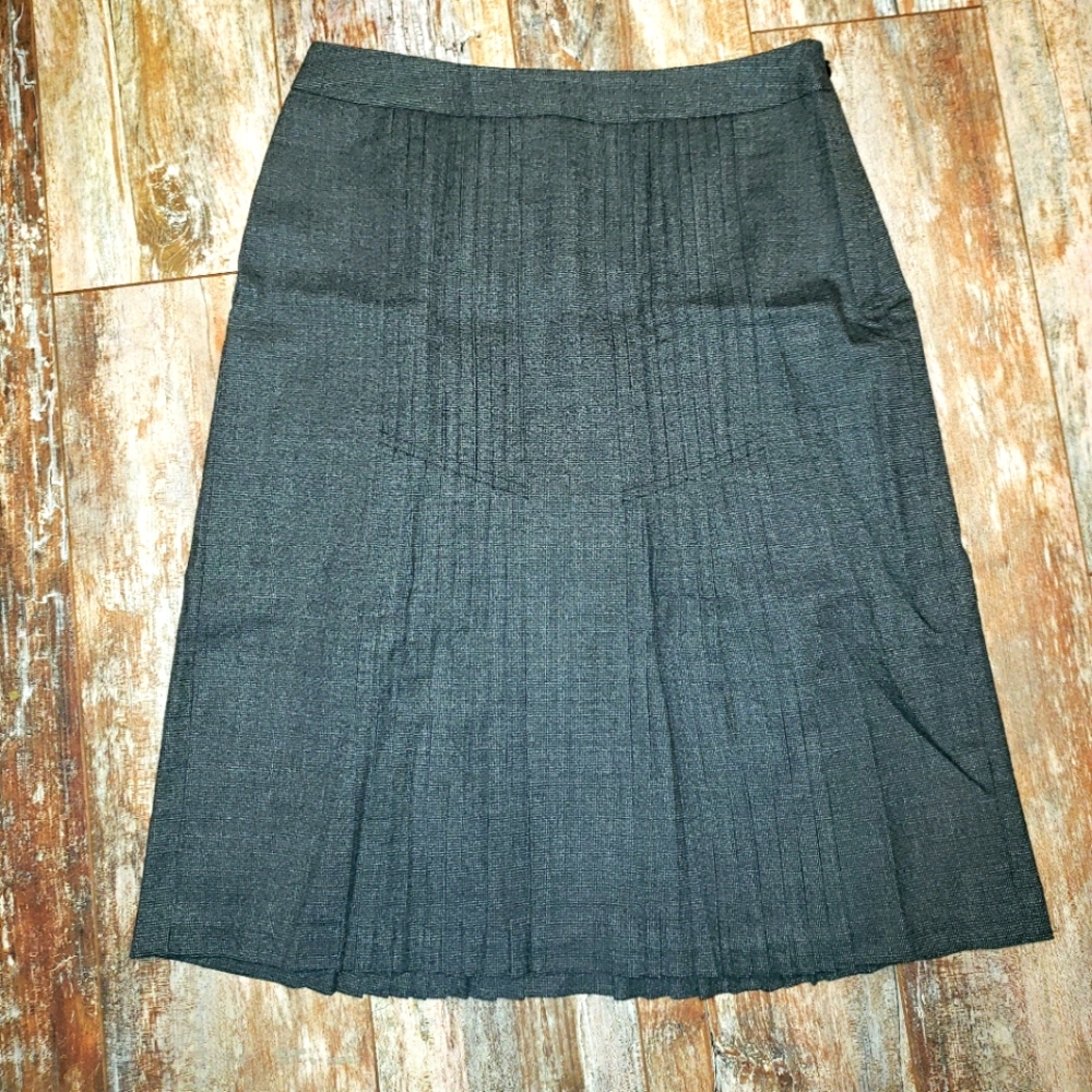 Ann Taylor Skirt Sz 2 98% Wool EUC